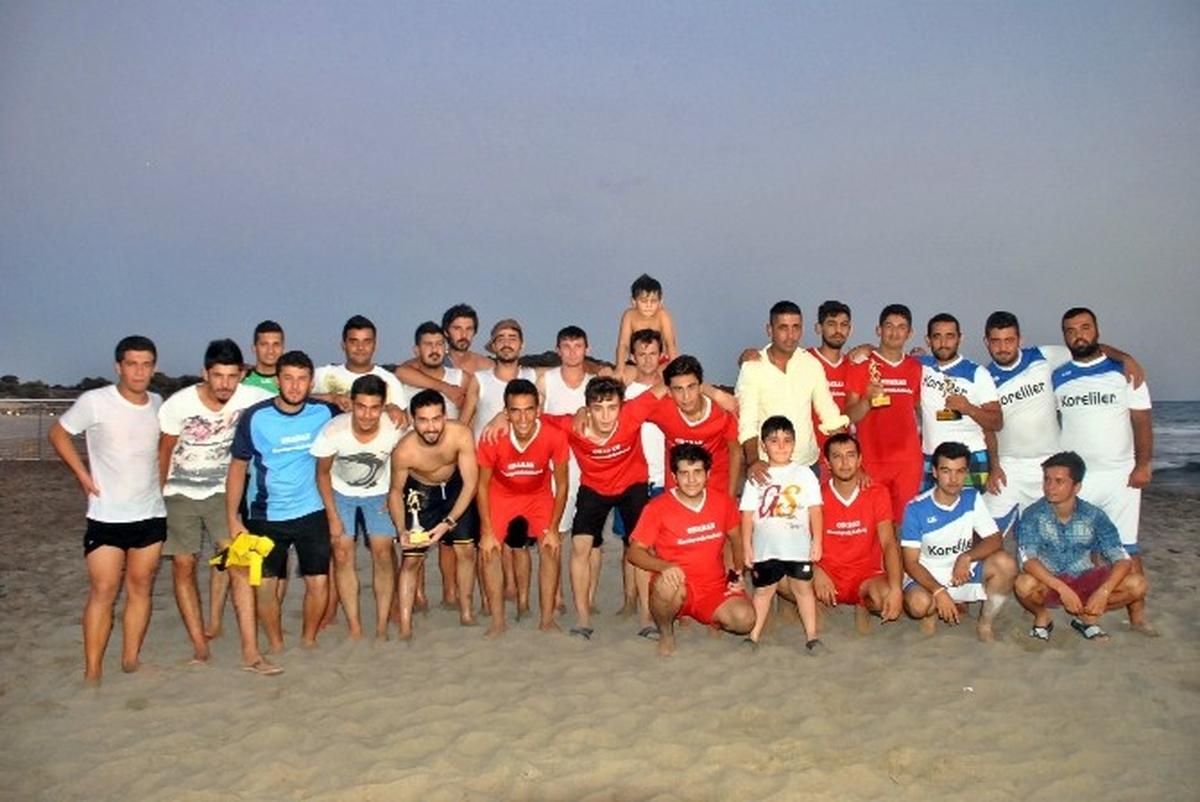 Antalya\'da Noel Baba Plaj Futbol Turnuvası Sona Erdi