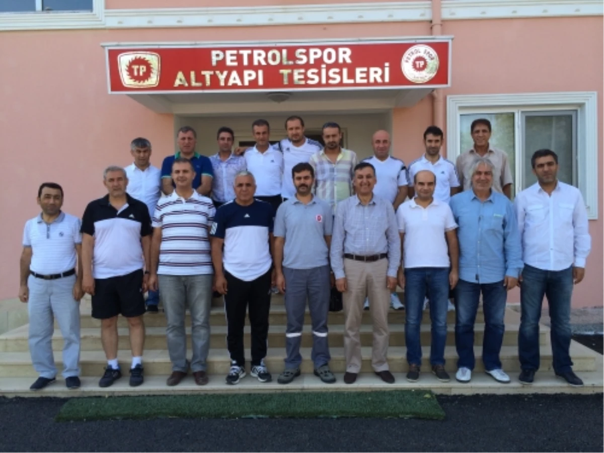 Petrolspor Maç Öncesi Kritik Bir Toplantı Düzenledi