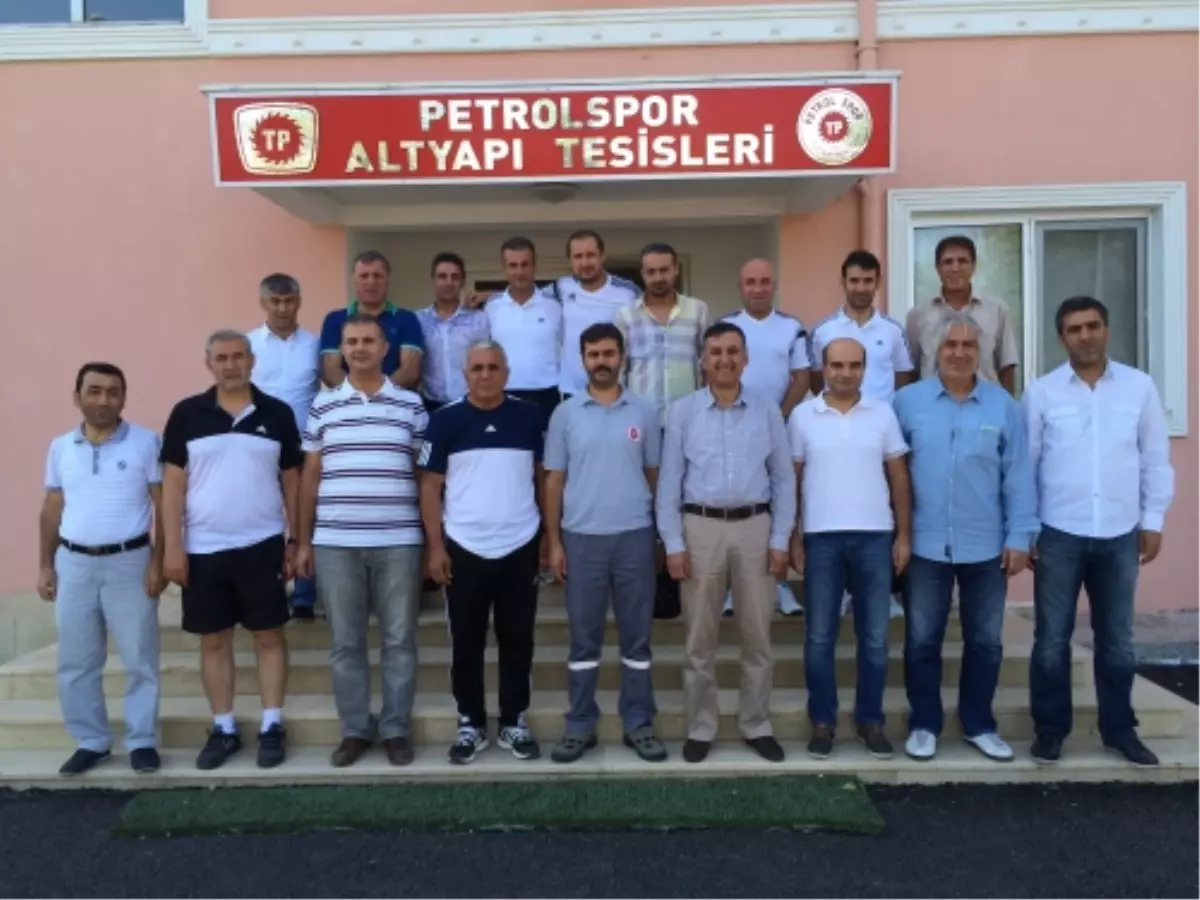 Petrolspor Maç Öncesi Kritik Bir Toplantı Düzenledi