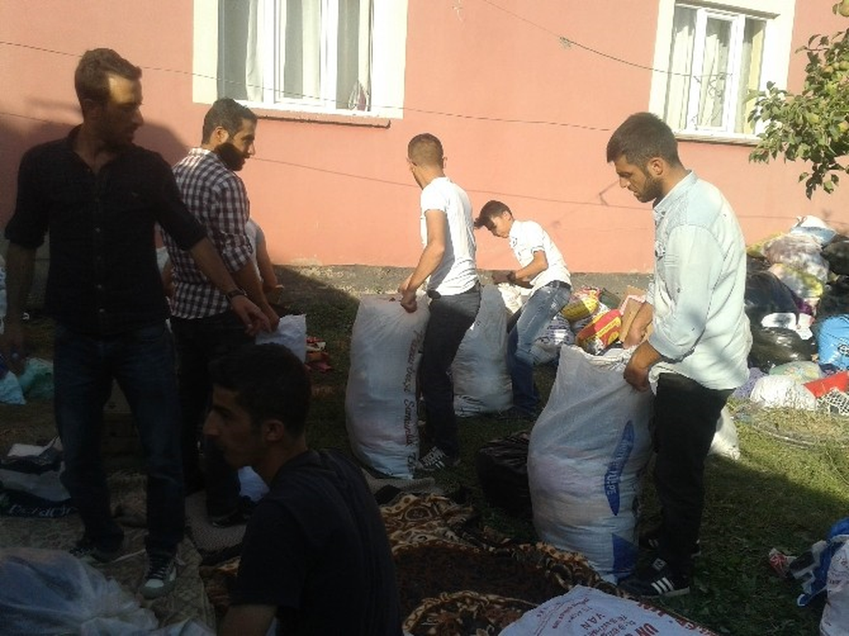 Yüksekovalı Gençlerden Ezidilere Yardım Eli