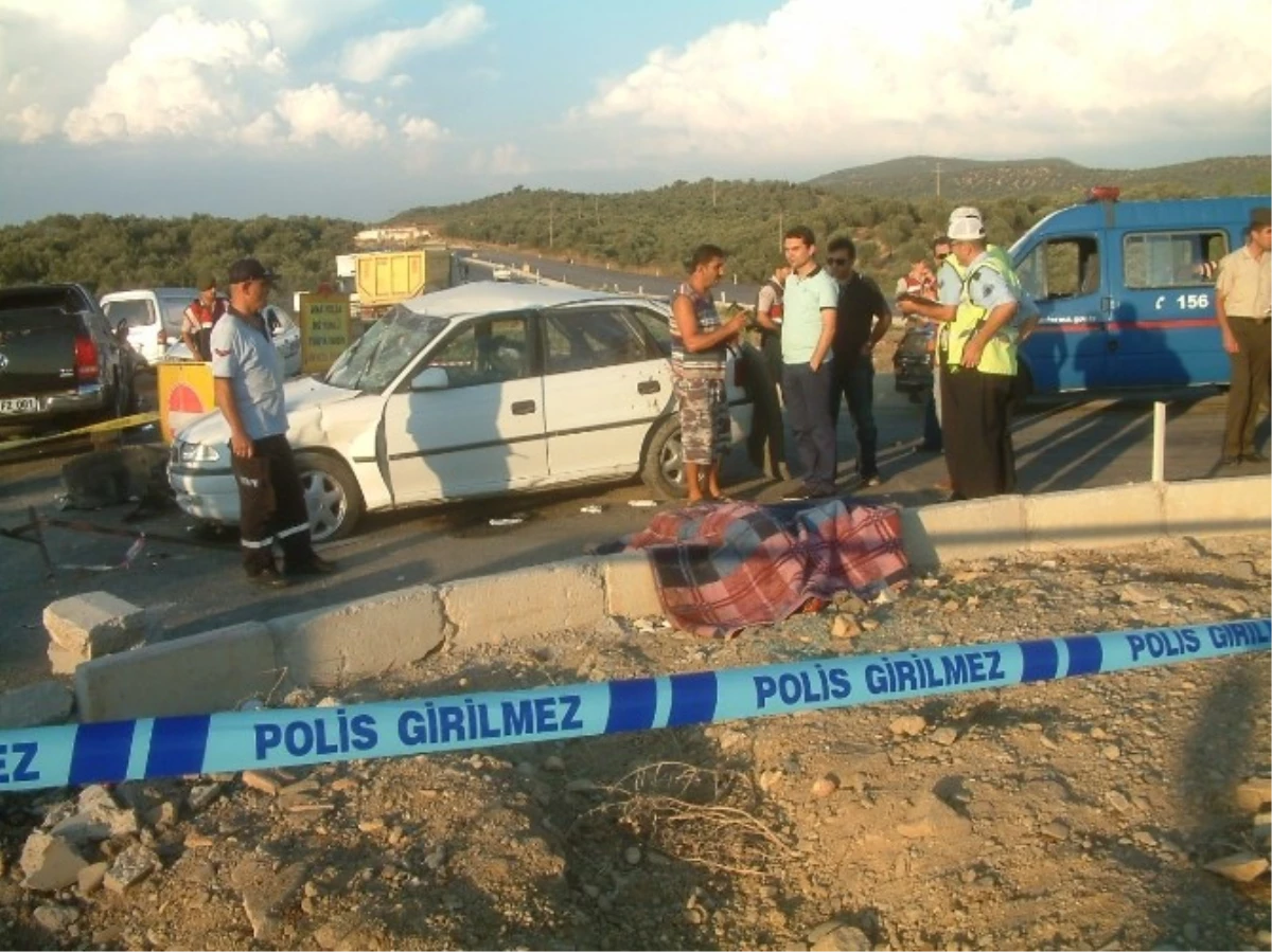 Balıkesir\'de Feci Kaza: 3 Ölü, 2 Yaralı