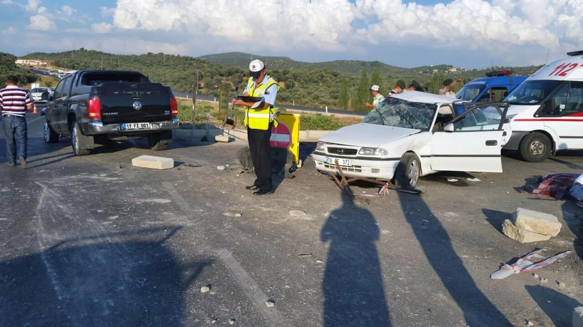 Balıkesir\'de Trafik Kazası: 2 Ölü, 4 Yaralı