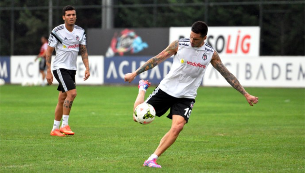 Beşiktaş\'ta Çaykur Rizespor Maçı Hazırlıkları Devam Ediyor