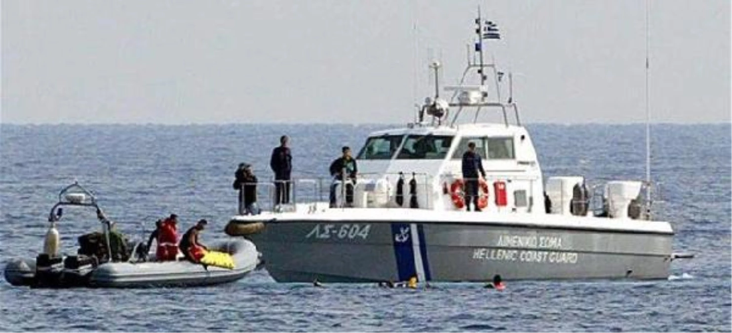 Botları Su Alan Suriyeli 28 Kaçağı, Yunan Sahil Güvenlik Kurtardı