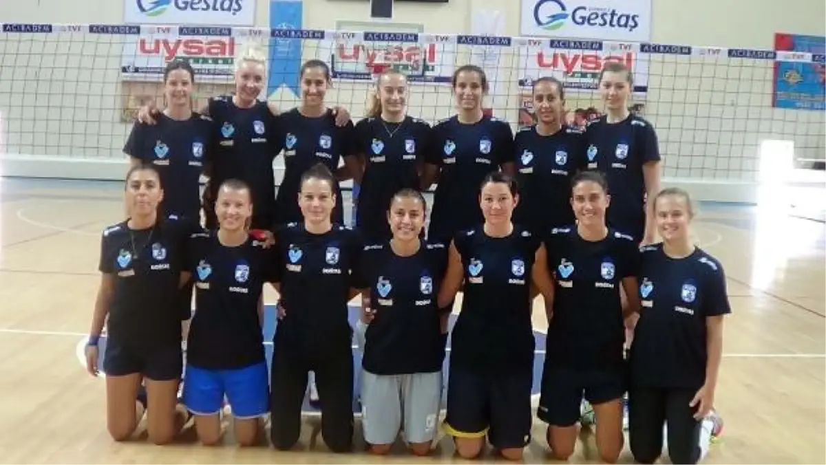 Çanakkale\'de Voleybol Barış Turnuvası Başladı