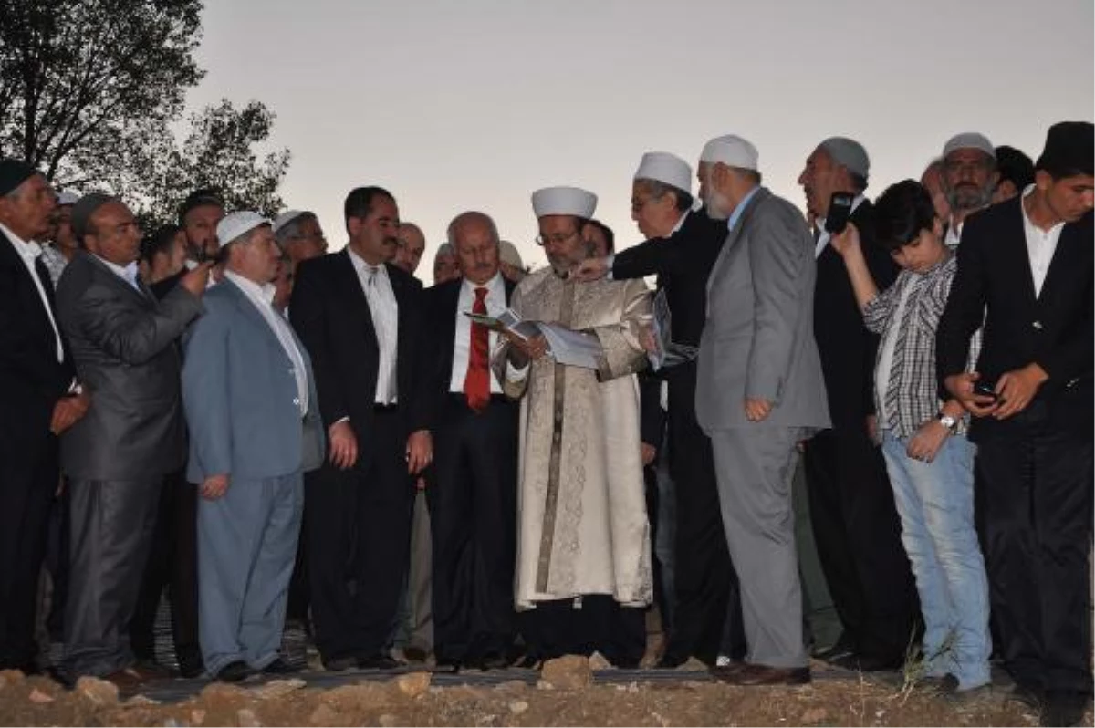 Diyanet İşleri Başkanından Bitlis\'teki Kuran Kurslarına Ziyaret