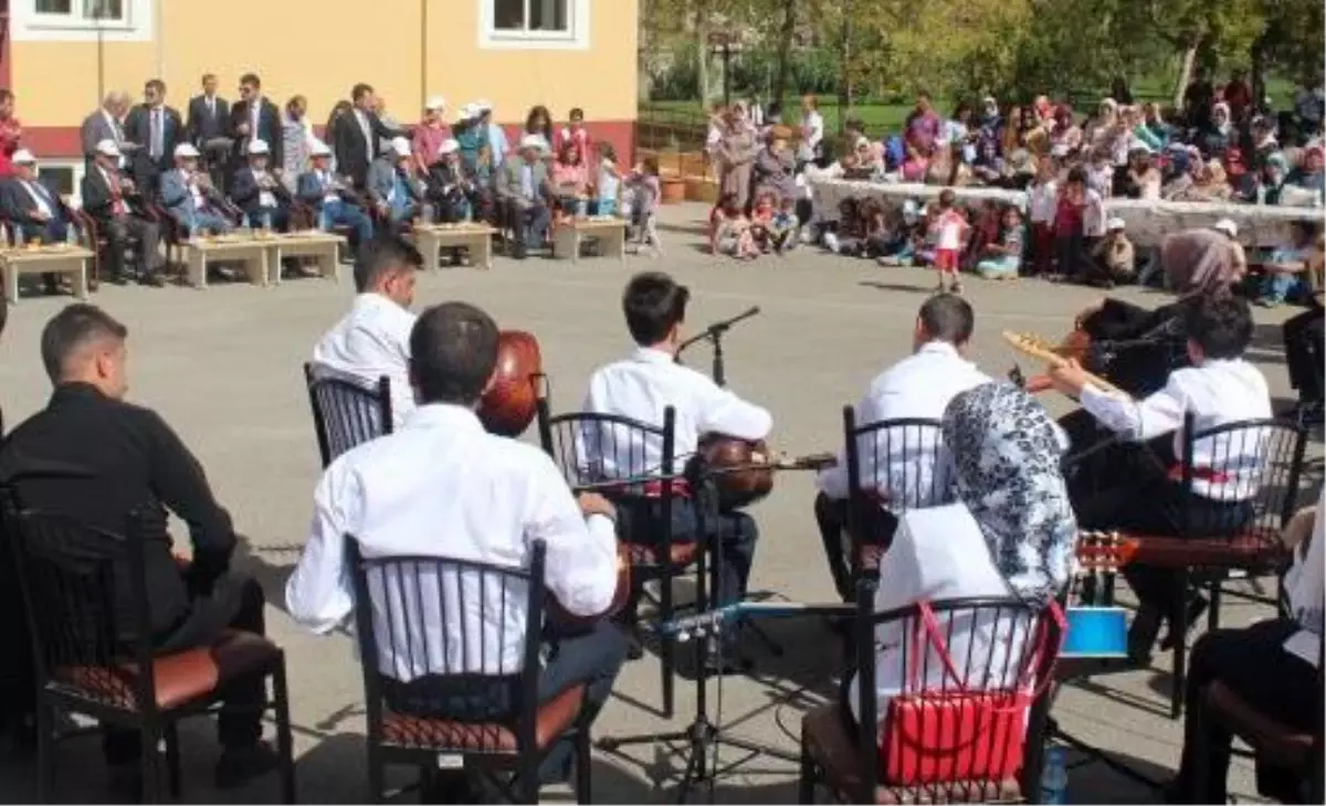 Erzurum Büyükşehir`in Yaz Eğitim Kursları Sona Erdi