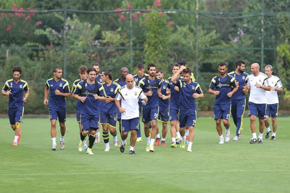 Fenerbahçe\'de Trabzonspor Maçı Hazırlıkları Devam Ediyor