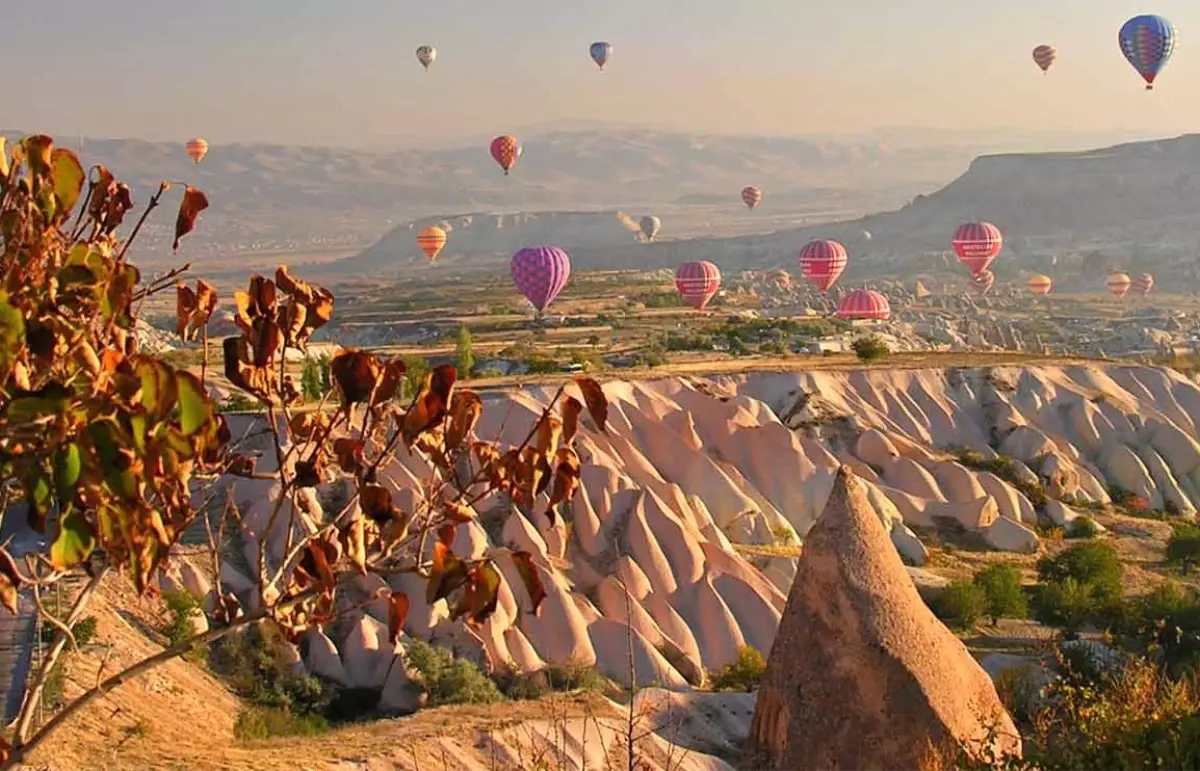 Fotoğraf Sanatçıları Kapadokya\'yı Gökyüzünden İzledi