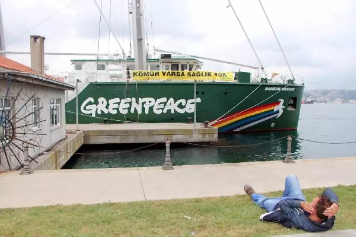 Greenpeace\'nin Efsane Gemisi İstanbul\'da