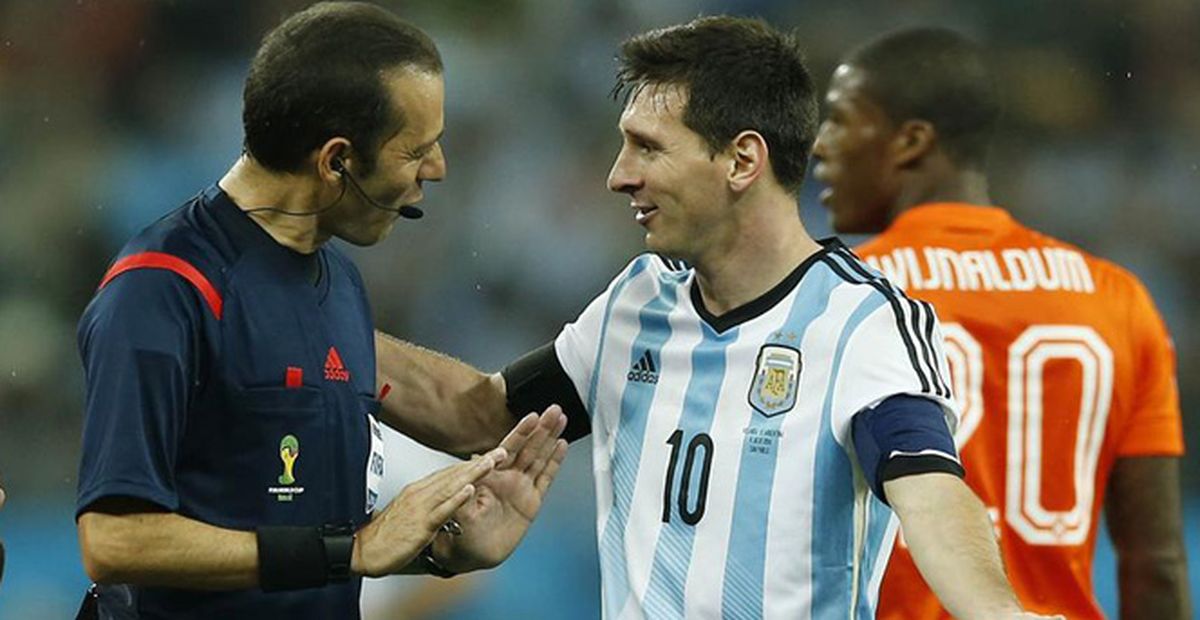 İsviçre-İngiltere Maçını Cüneyt Çakır Yönetecek