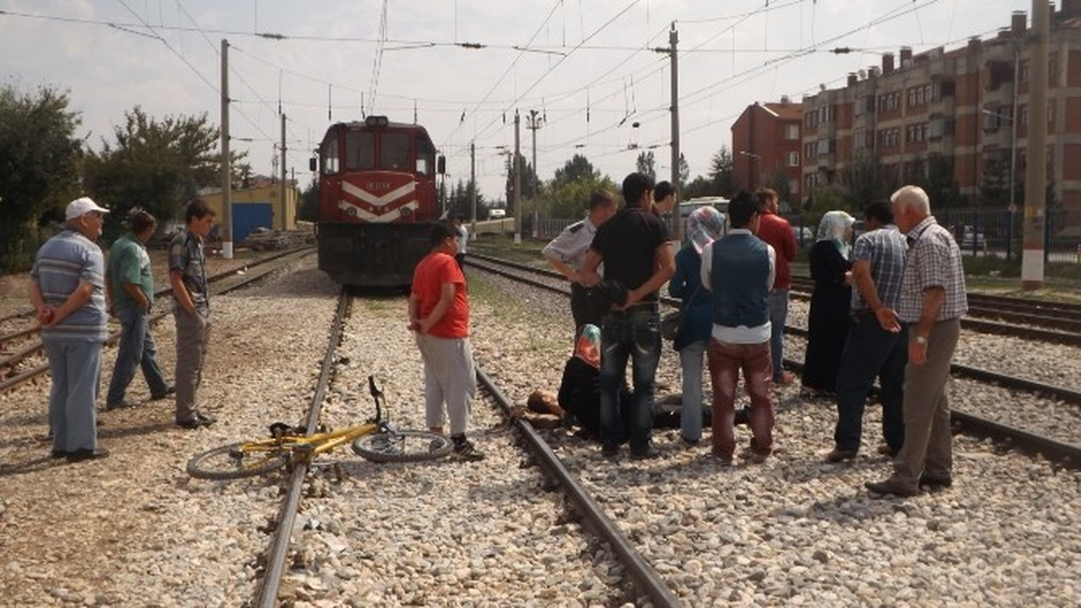 Lokomotifin Çarptığı Çocuk Yaralandı