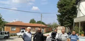 Motorsikleti ile Antik Kentleri Geziyor