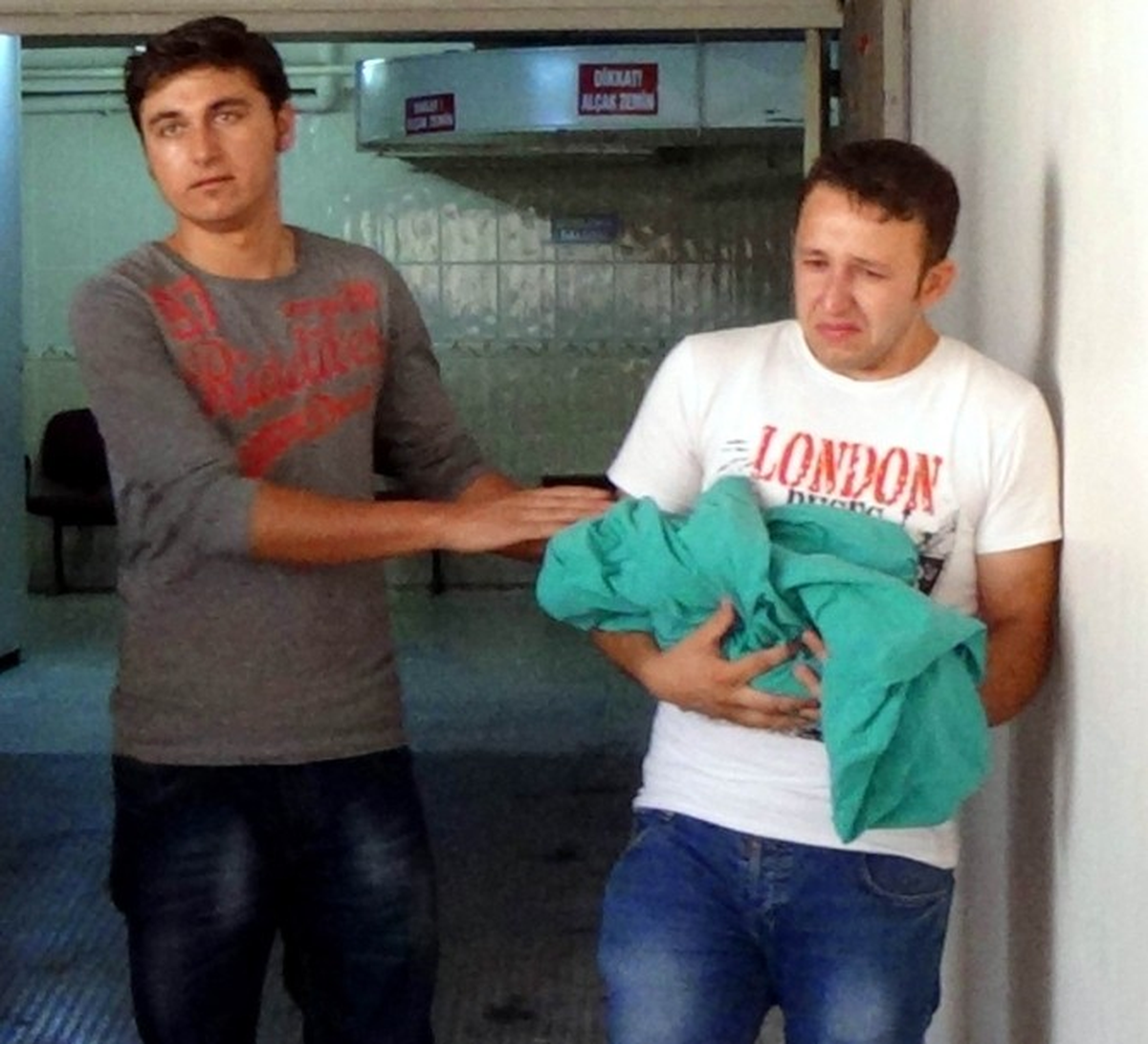 Muğla\'da Ölen Bebek ile Sağlık Görevlileri Hakkında Suç Duyurusu
