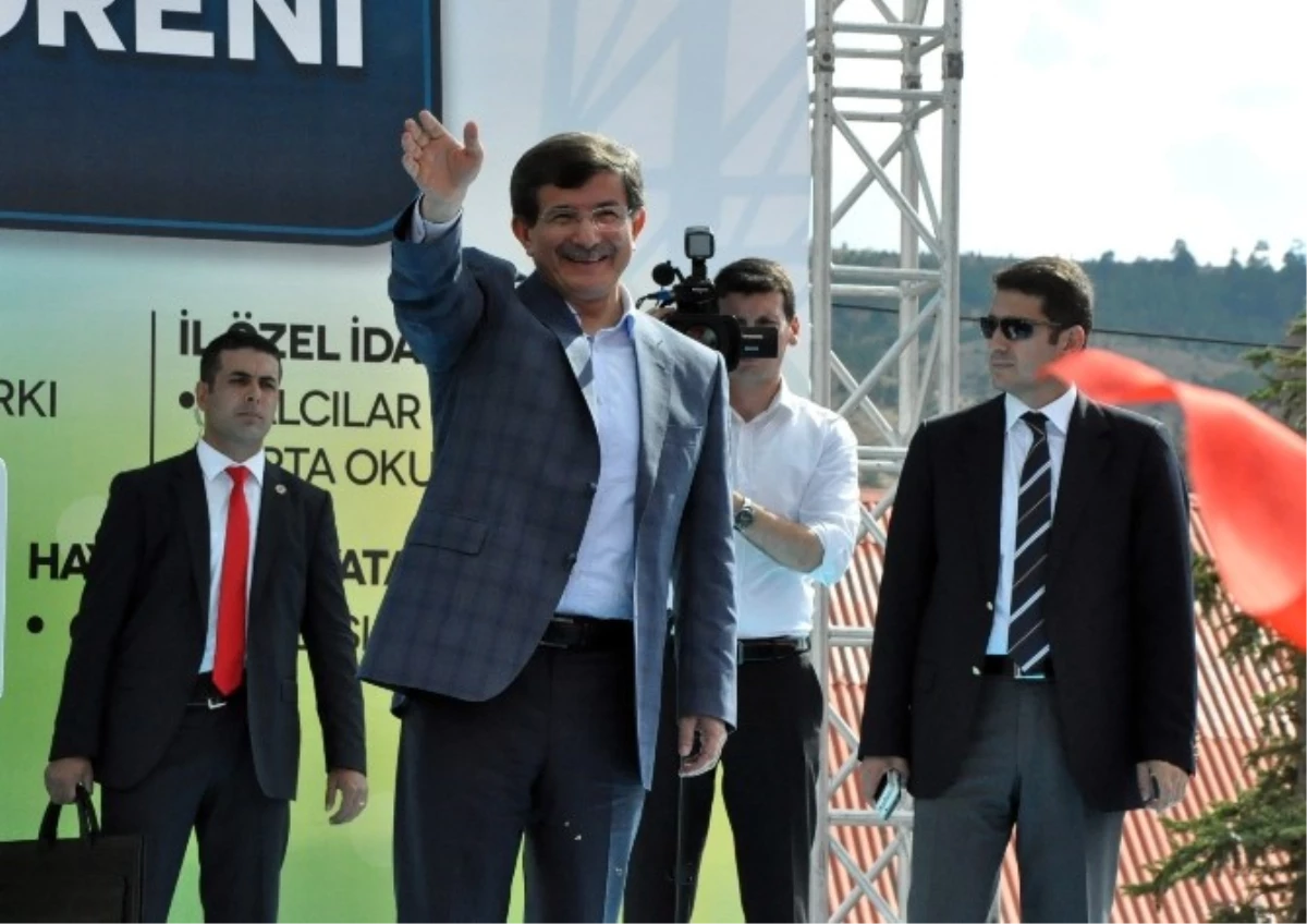 Başbakan Davutoğlu Baba Ocağında