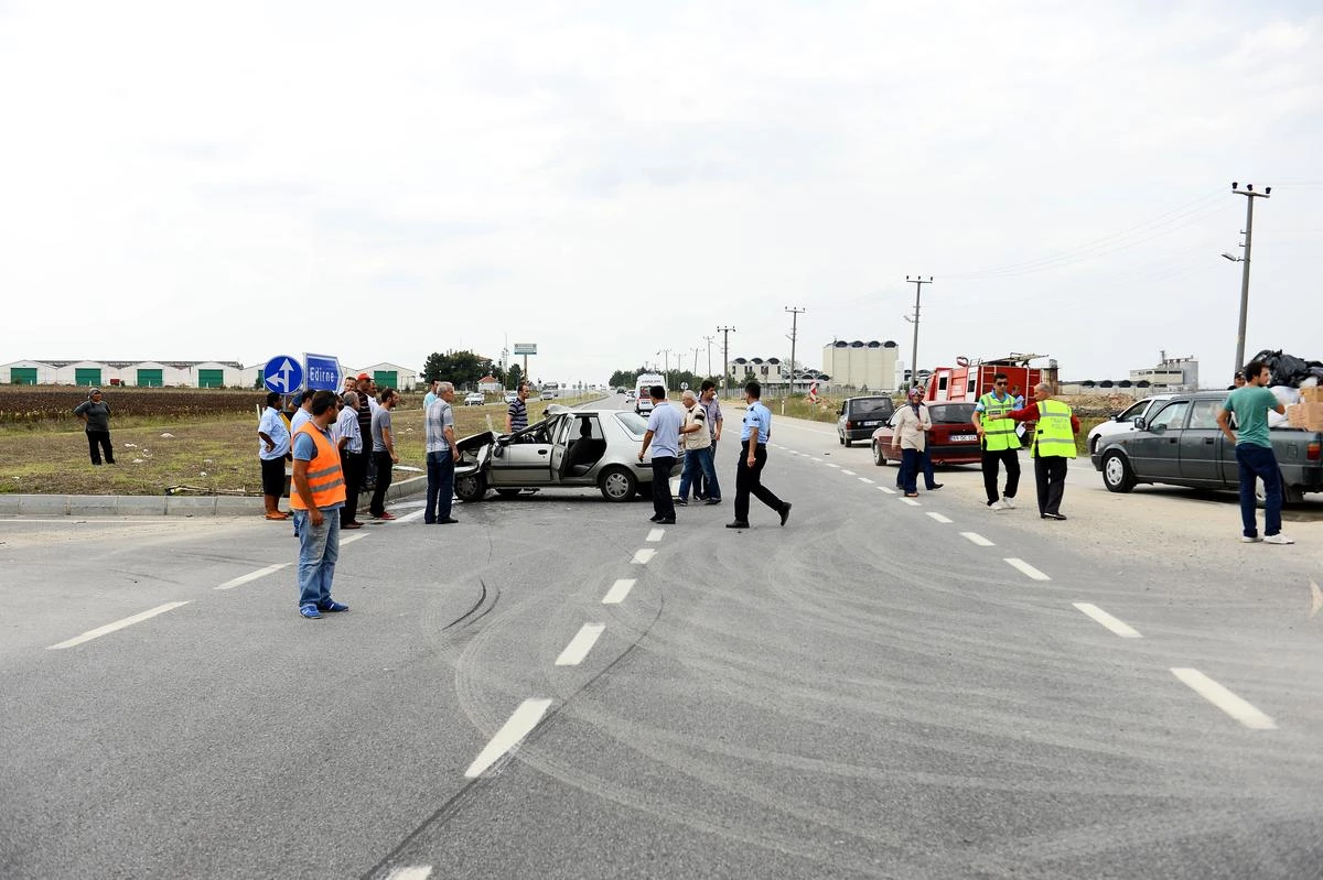 Edirne\'de Trafik Kaza: 6 Yaralı