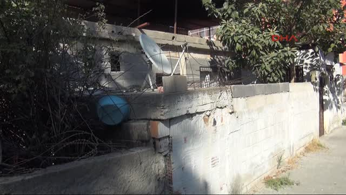 Karısını Elleriyle Boğarak Öldürdü