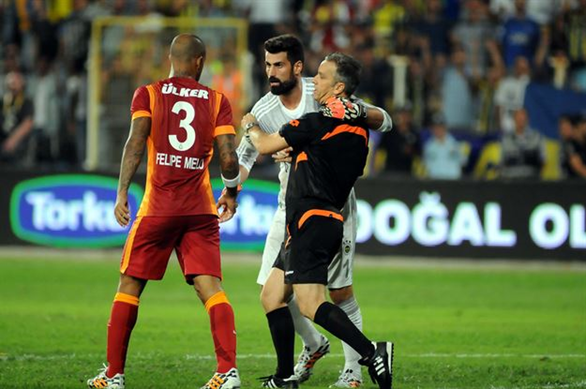 TFF, G.Saray ve F.Bahçe\'nin Cezalarıyla İlgili Açıklama Yaptı