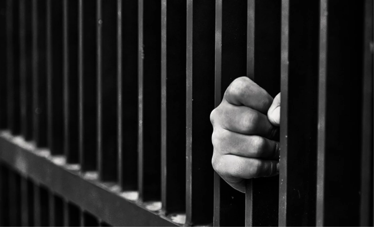 49 Yıl Hapis Cezasıyla Aranan Şahıs Polisten Kaçamadı