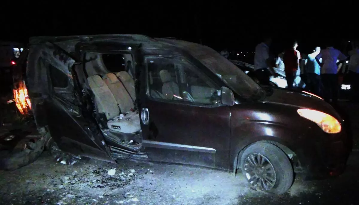 Aksaray\'da Zincirleme Trafik Kazası: 8 Yaralı