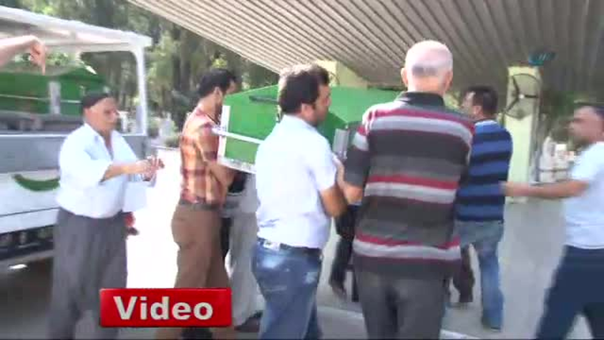 Annesini Öldüren Babasına: \'O Adamın Allah Belasını Versin\'