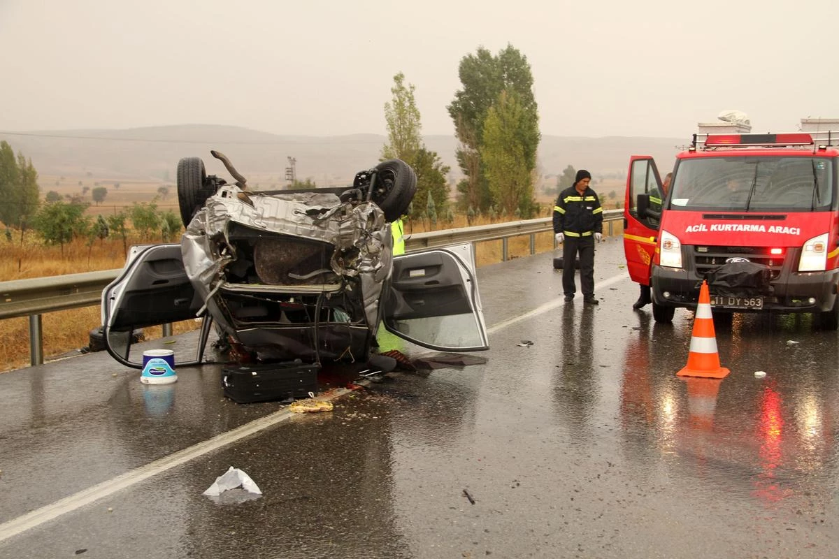 Bilecik\'te Trafik Kazası: 1 Ölü 1 Yaralı