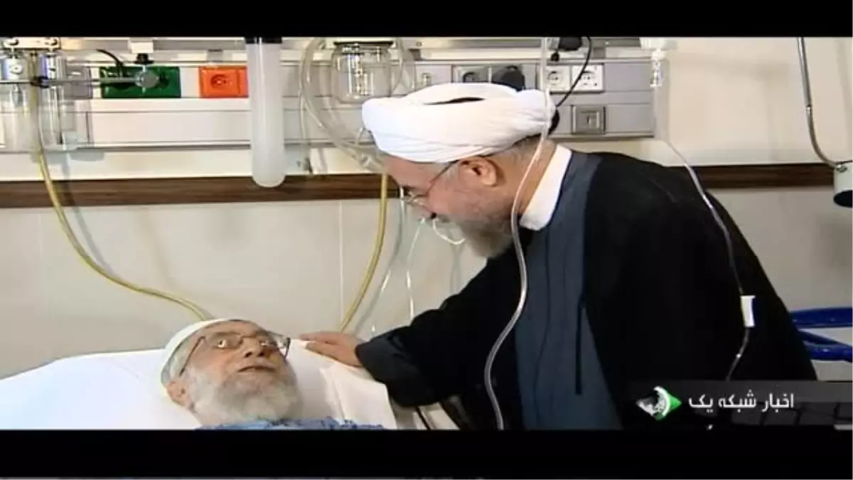 İran Cumhurbaşkanı Ruhani, Hamaney\'i Hastanede Ziyaret Etti