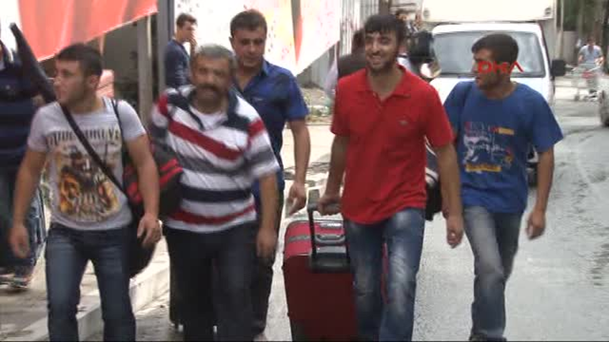 İşçiler Memleketlerine Gidiyor