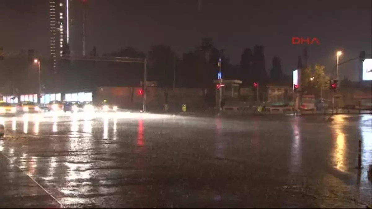 İstanbul\'da Yağmur Etkili Oluyor