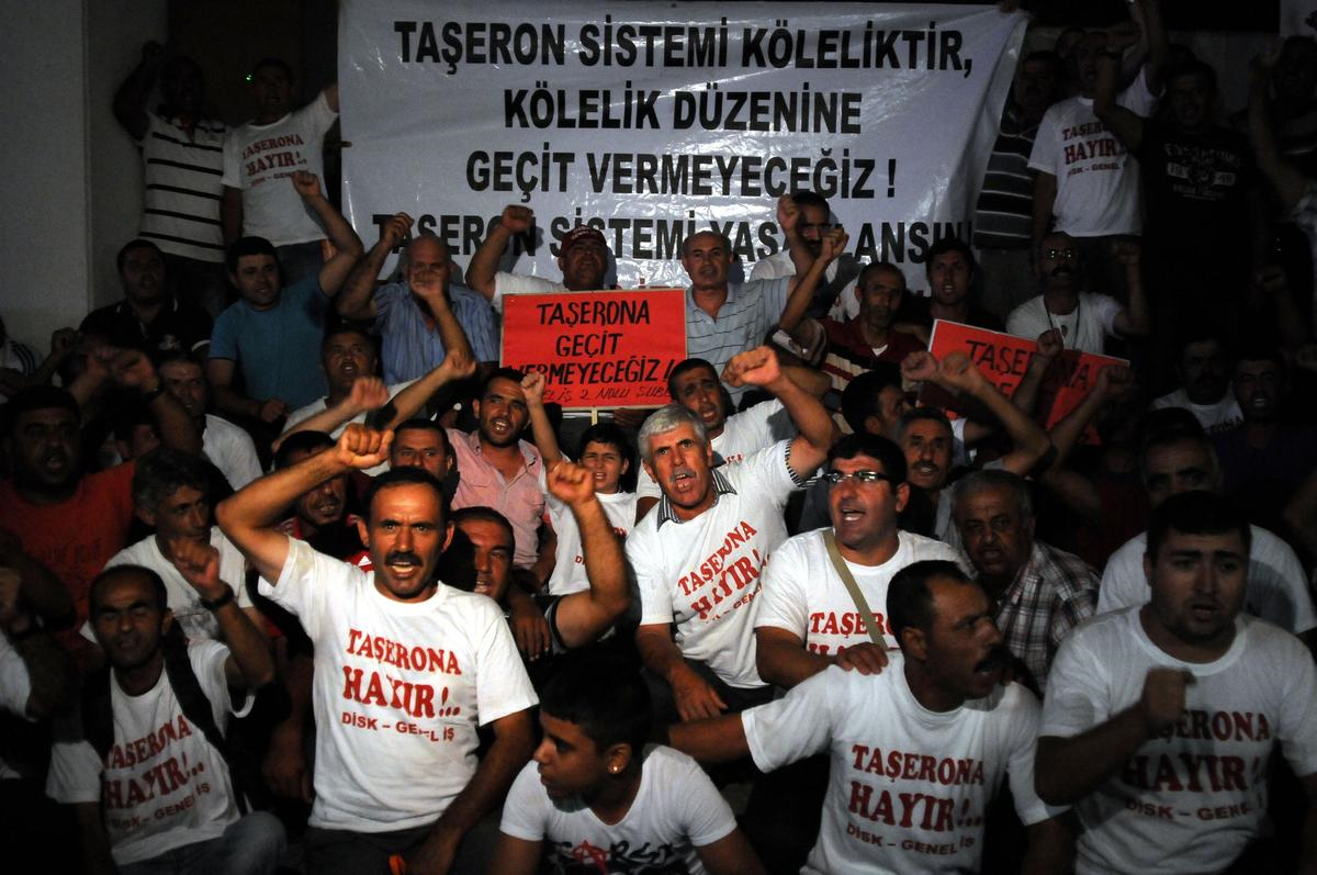 İzenerji İşçileri "Taşeronlaşma"Ya Karşı Nöbet Başlattı