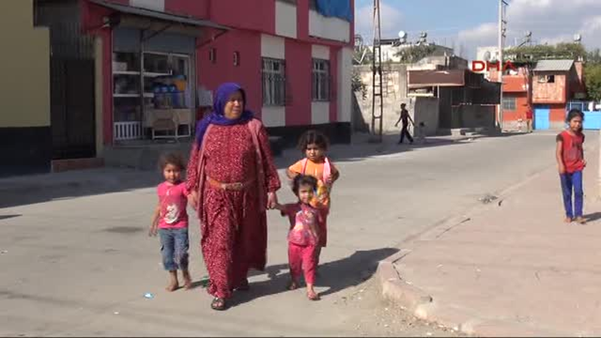Minik Kudret, Okula Yalın Ayak Başladı