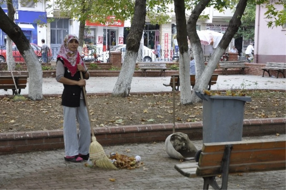 Muratlı Çarşısına Bayan Eli Değdi