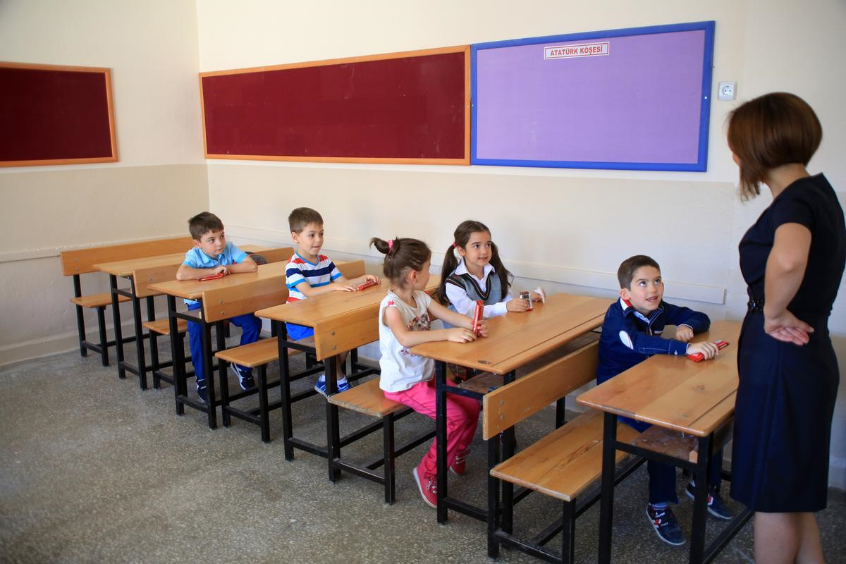 Okullar, Minikler İçin Bir Hafta Önce Başladı