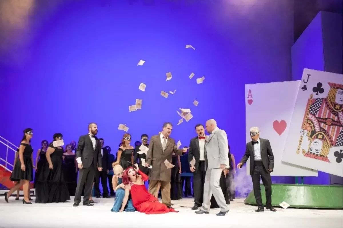 Paris'te Sonu Olmayan Aşk 'La Travıata' Aspendos'ta