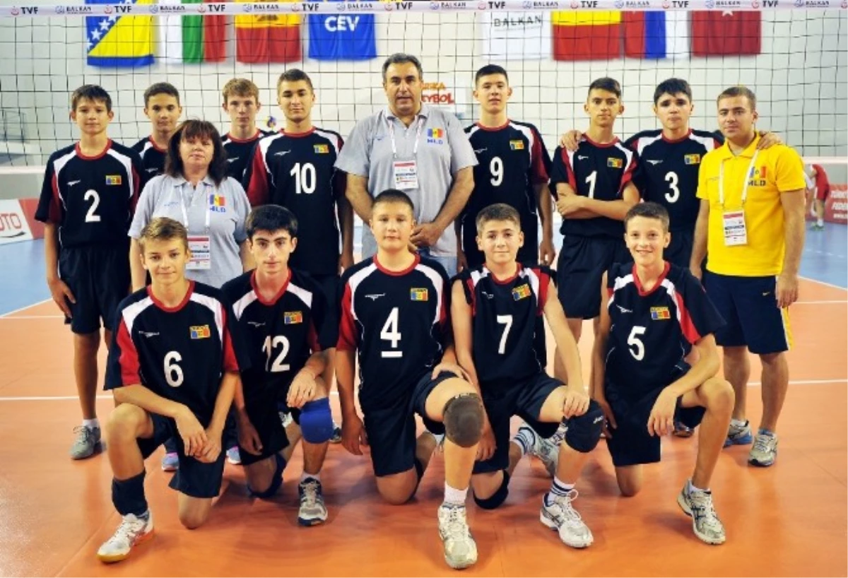 Tika\'dan Moldovalı Genç Sporculara Destek