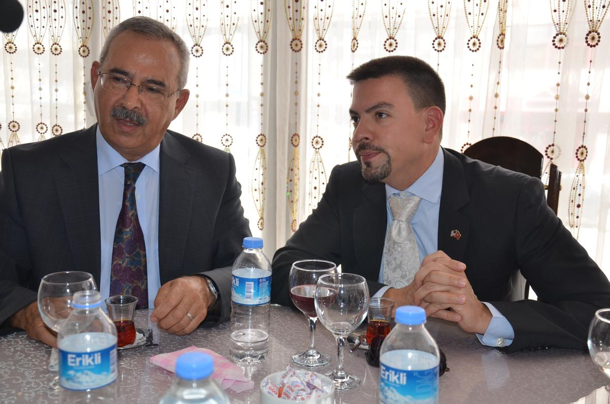 ABD\'nin Adana Konsolosu Espinoza Yüksekova\'da