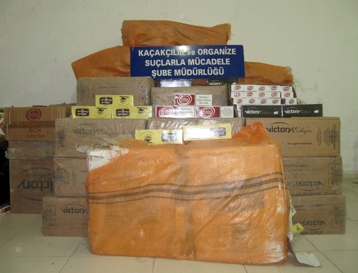 Antalya\'da 18 Bin Paket Kaçak Sigara Ele Geçirildi