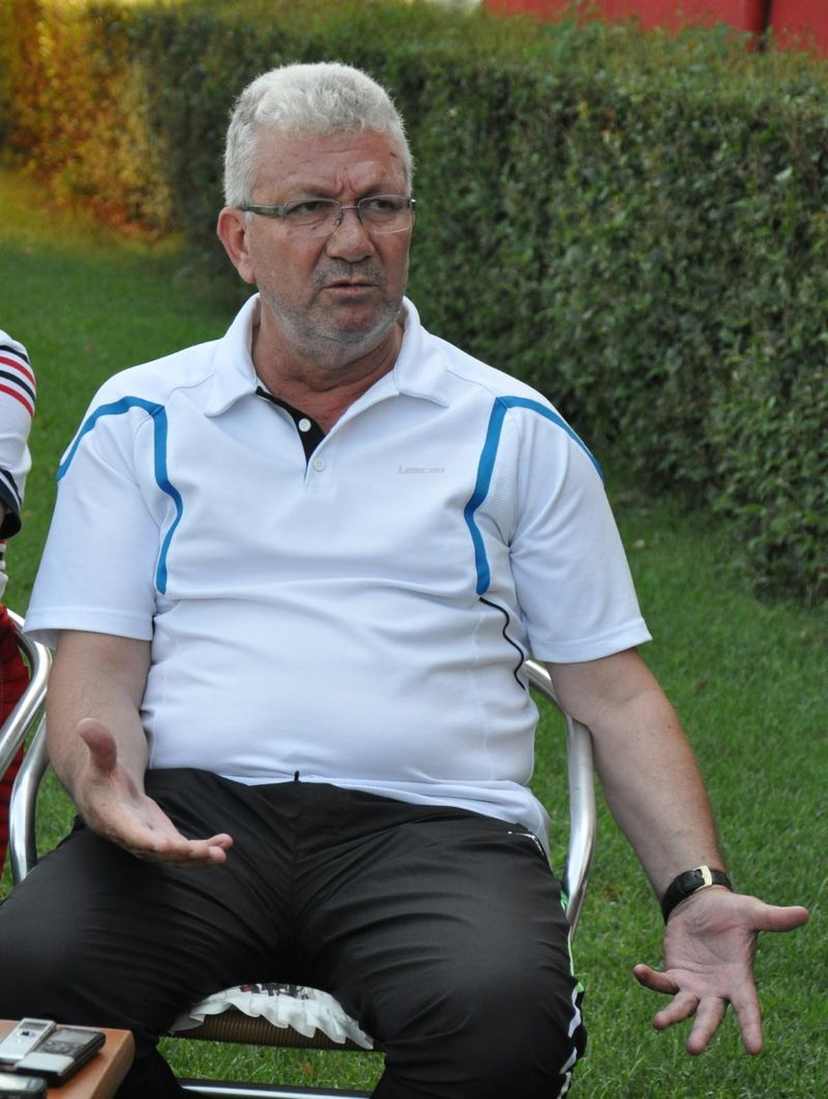Balıkesirspor\'da, Teknik Direktör-taraftar Gerginliği