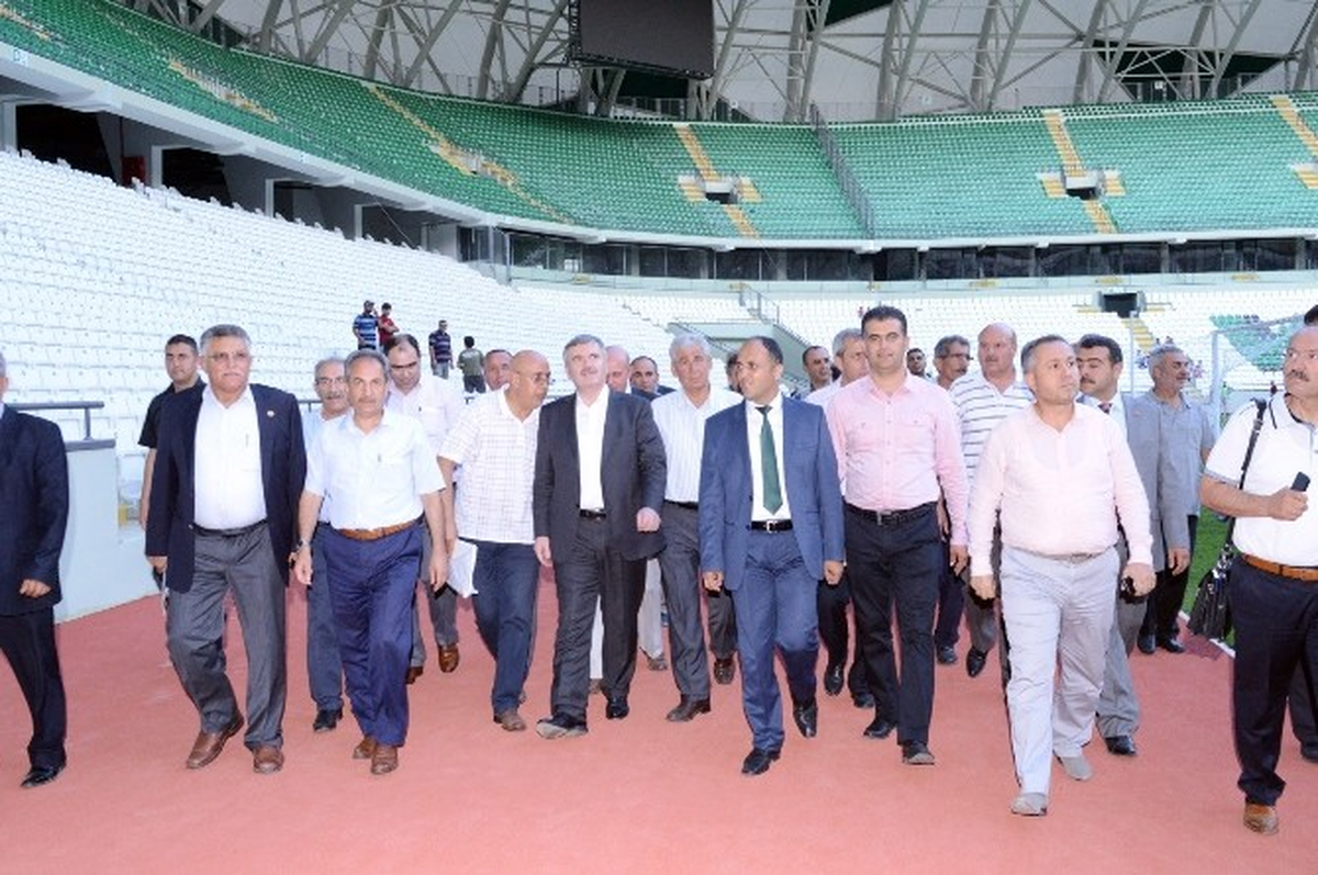 Büyükşehir Meclis Üyeleri Yeni Stadyumu Gezdi