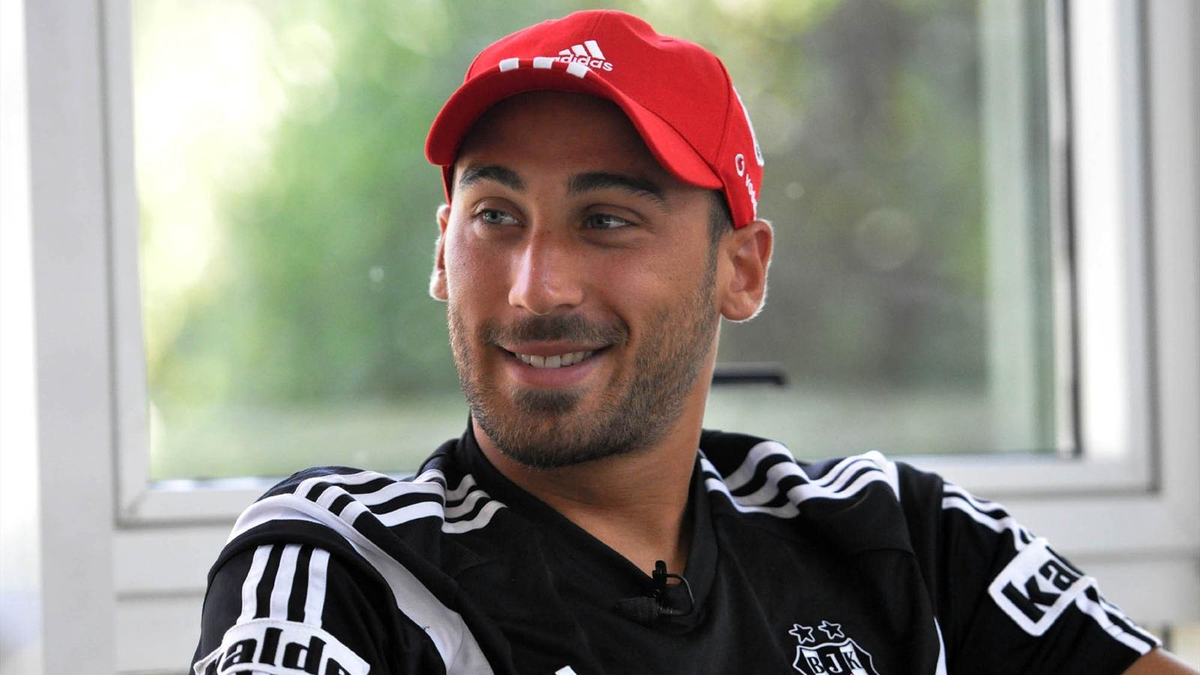 Cenk Tosun Bjk Tv\'de Açıklamalarda Bulundu
