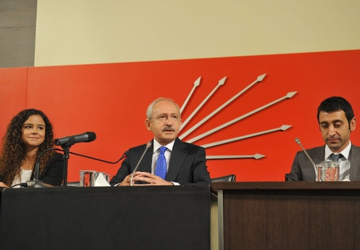 CHP Lideri Kılıçdaroğlu Partililerle Bir Araya Geldi (2)