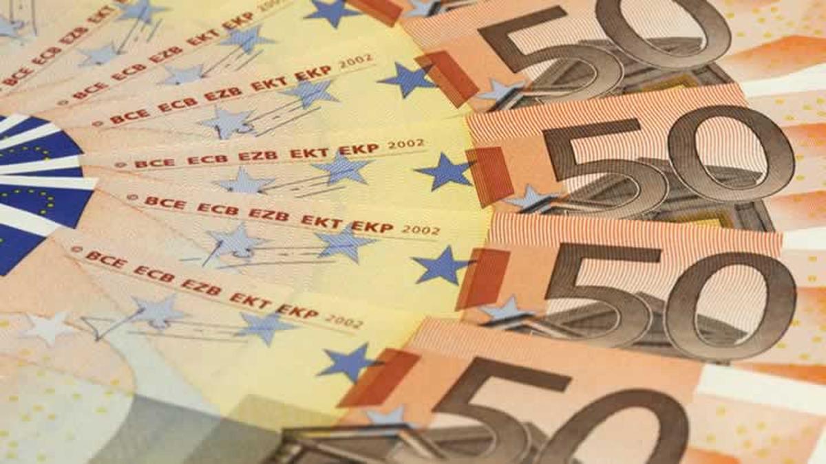 Fransa\'da Bütçe Açığı 84,1 Milyar Avroya Çıktı