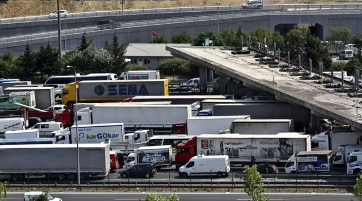 Fsm\'de Eylem, Trafik Yoğunluğuna Neden Oldu