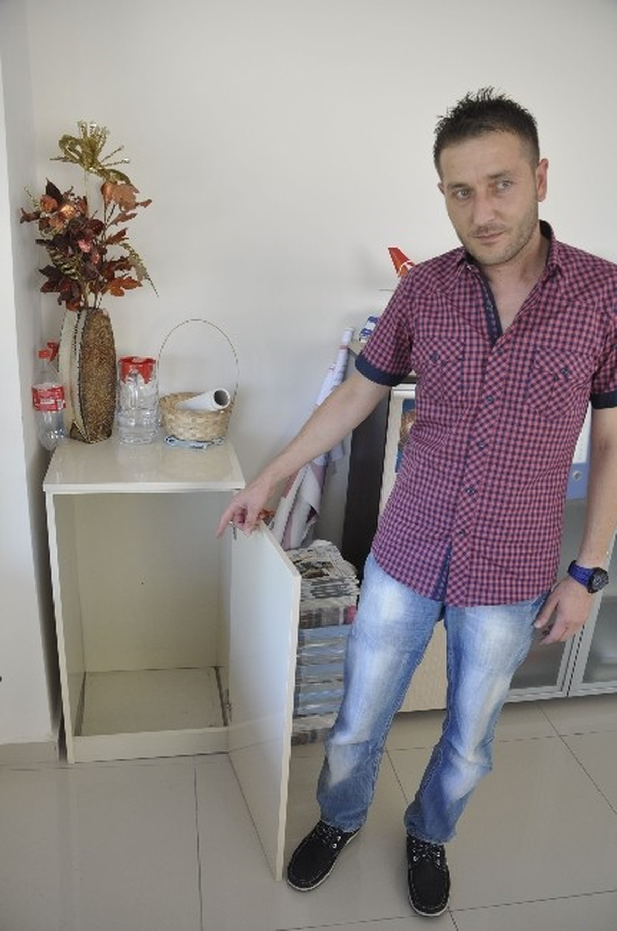 Hırsızlar Çelik Kasa Çaldı