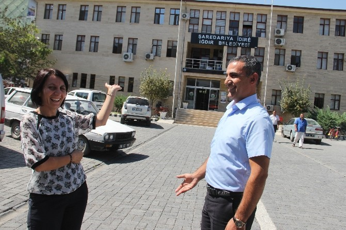 Iğdır Belediyesinden 2 Dilde Hizmet