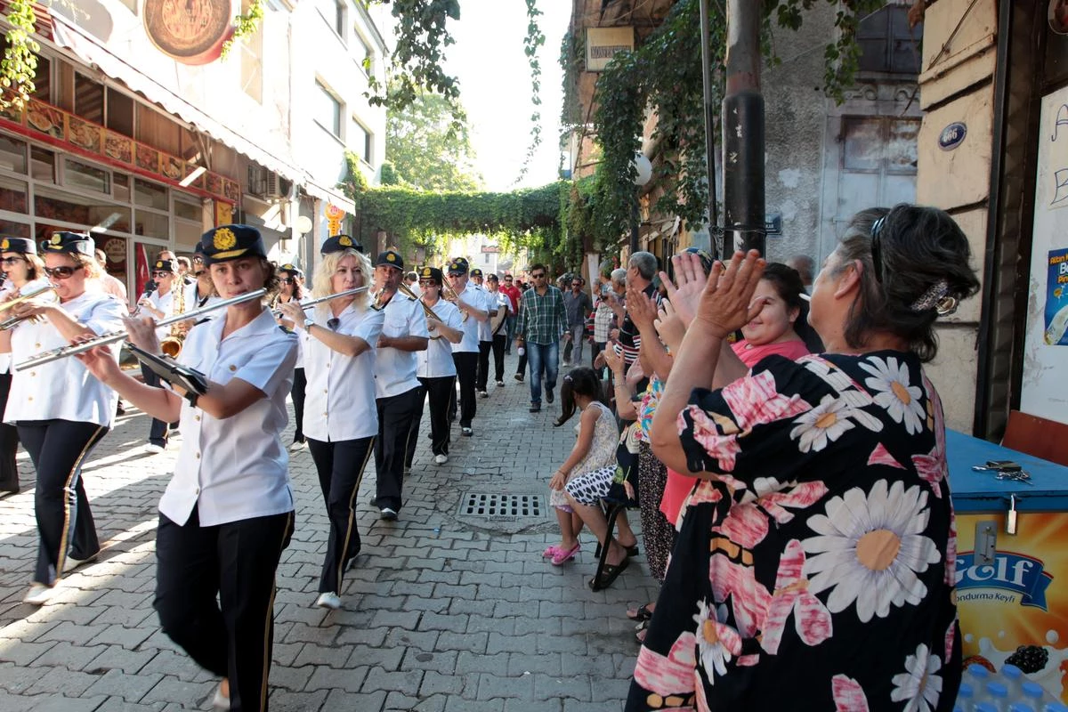 İzmir\'in Düşman İşgalinden Kurtuluşunun Yıl Dönümü