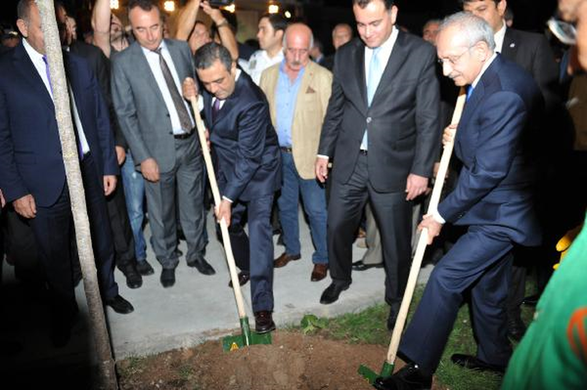 Kılıçdaroğlu, Park Açılışına Katıldı