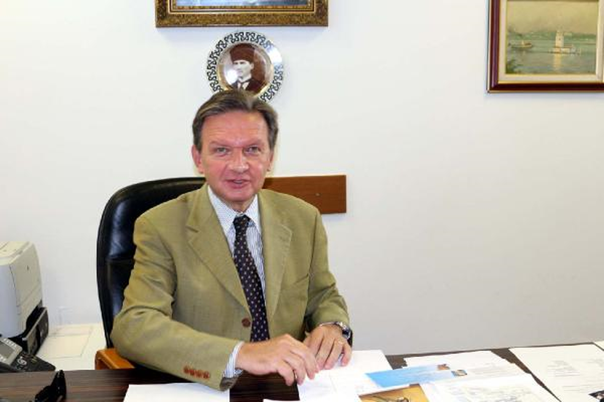 Münih Başkonsolosu Hidayet Eriş Veda Etti