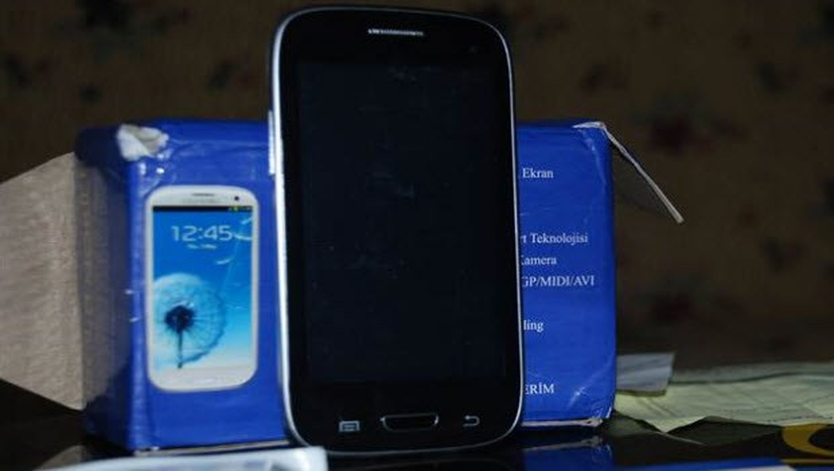Tanıtıcı Reklamdan Aldığı Telefon Sahte Çıktı