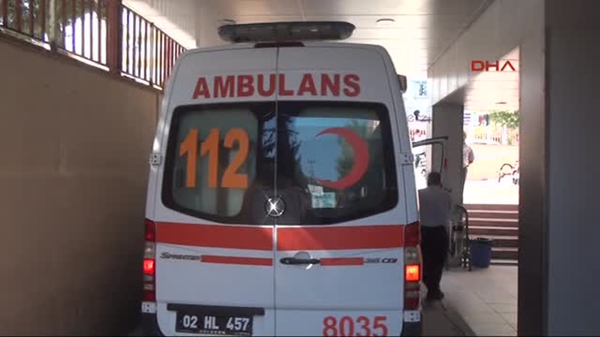 Adıyaman\'da Bir Kız, 3. Kattan Atlayarak Ağır Yaralandı